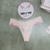 Quần lót Victoria Secret lọt khe ren màu hồng nhạt thêu chữ 428799qa6