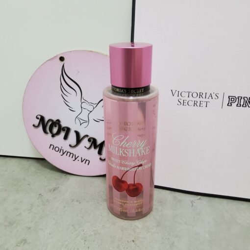 Xịt thơm toàn thân VICTORIA’S SECRET Cherry Milkshake Fragrance Mist