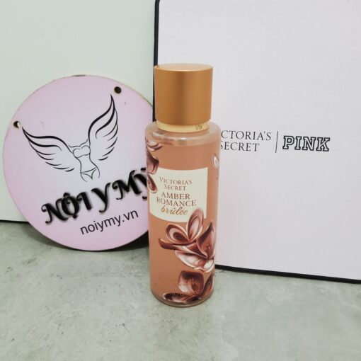 Xịt thơm toàn thân VICTORIA’S SECRET Amber Romance Brulee Fragrance Mist