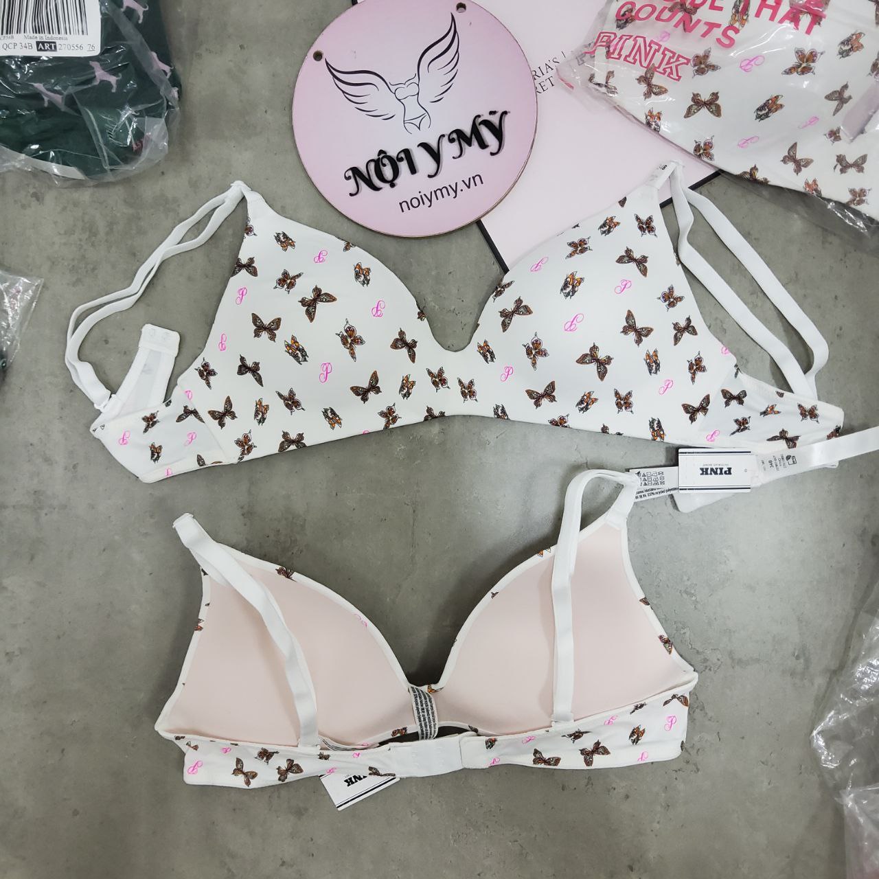 Áo lót Pink không nâng không gọng thun lạnh màu trắng hoạ tiết 357897qcp