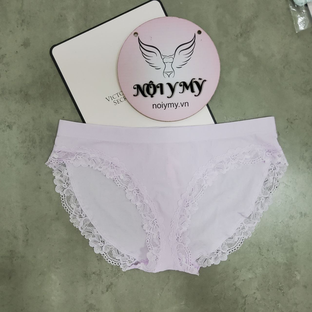 Quần lót Victoria’s Secret bikini thun seamless viền ren màu tím 421898qcj (Sao chép)