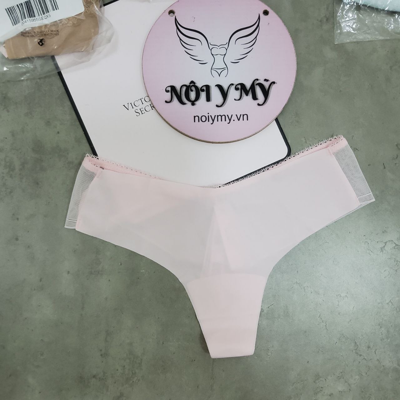 Quần lót Victoria Secret lọt khe thun lạnh phối ren màu hồng nhạt 428737qas