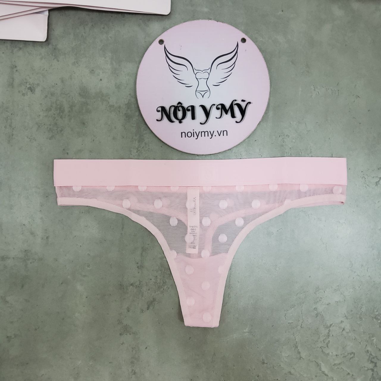 Quần lót Victoria Secret lọt khe ren lưới lưng logo màu hồng 428783qax