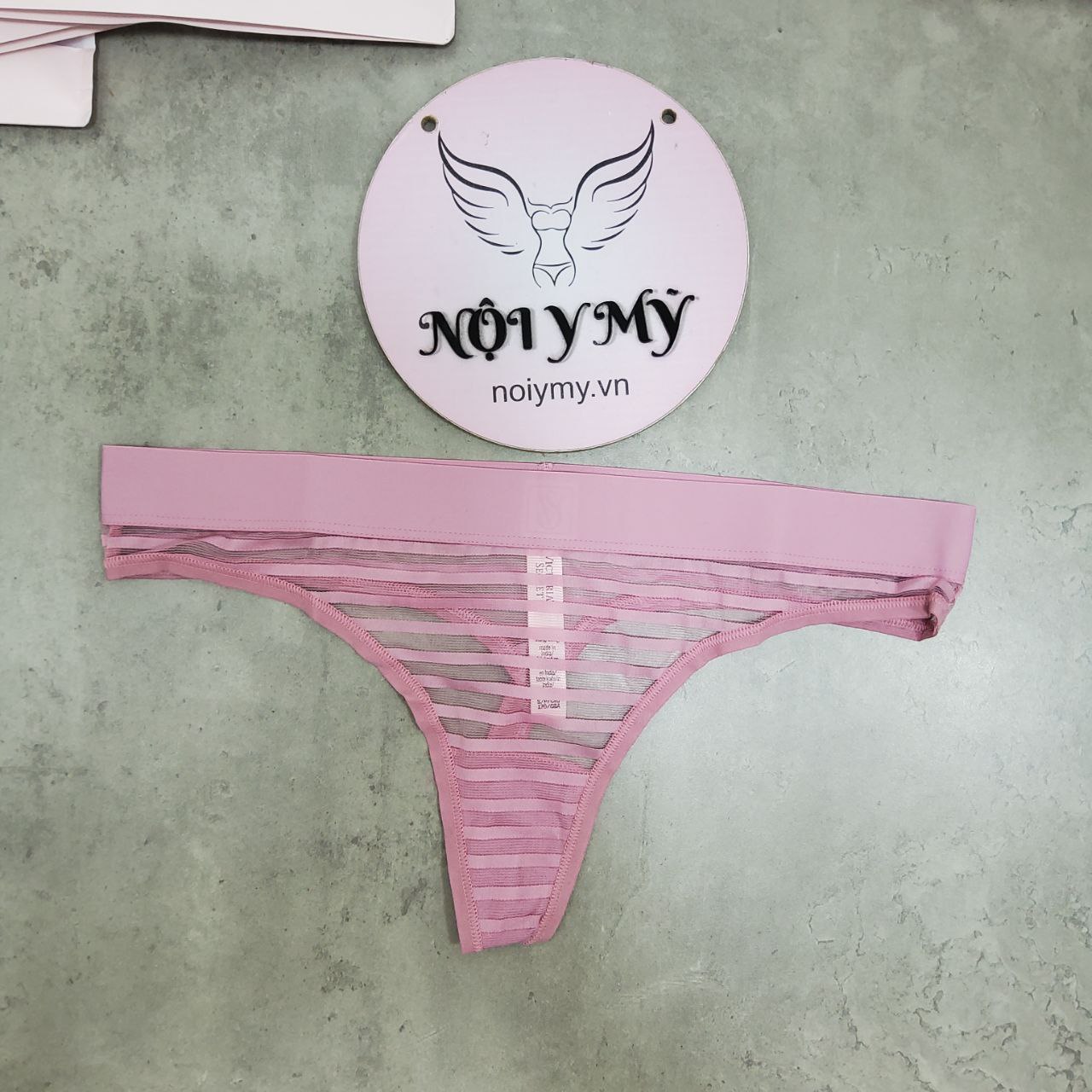 Quần lót Victoria Secret lọt khe ren lưới lưng logo màu trắng 428783qbf