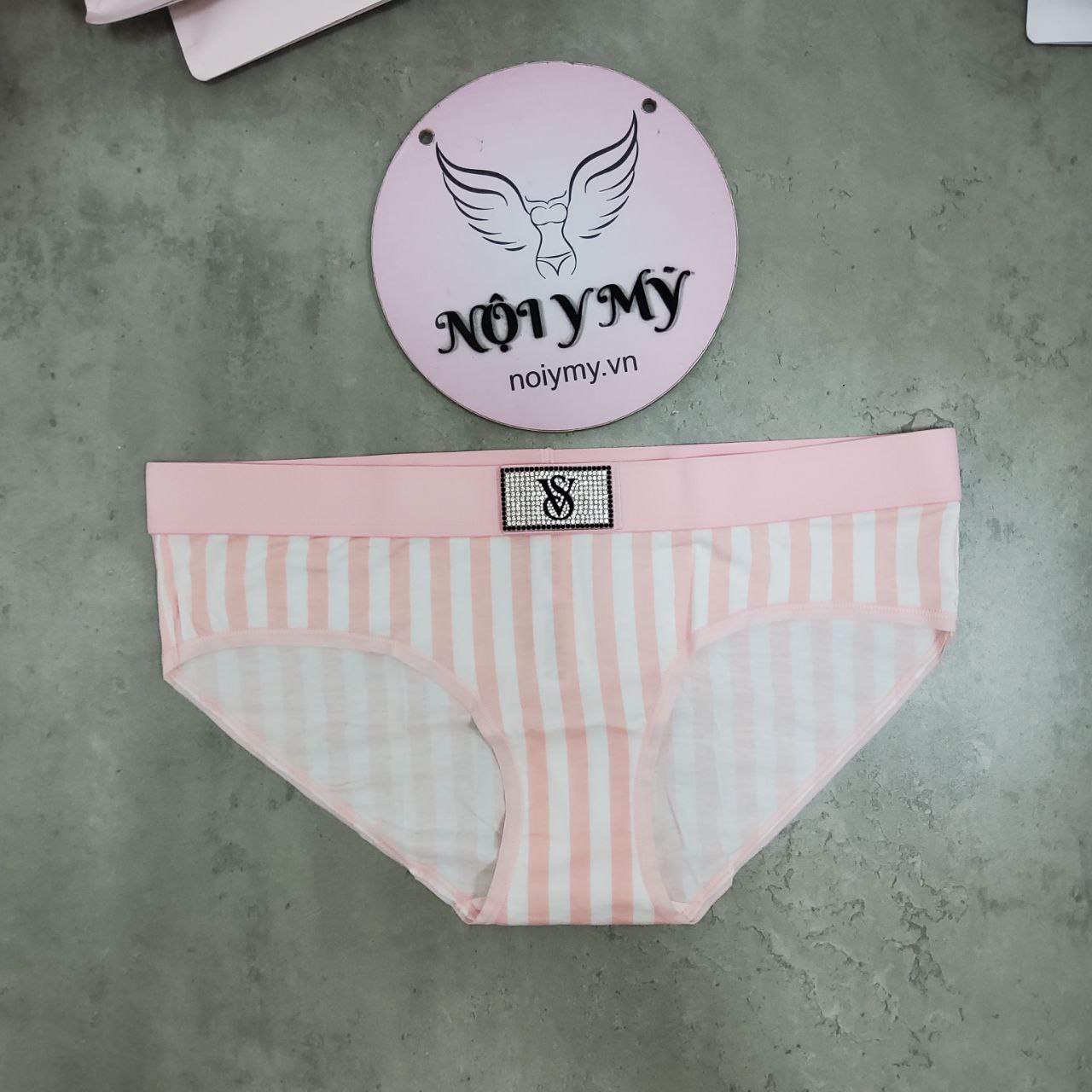 Quần lót Victoria’s Secret nguyên mông thun cotton logo màu hồng 415923qgy