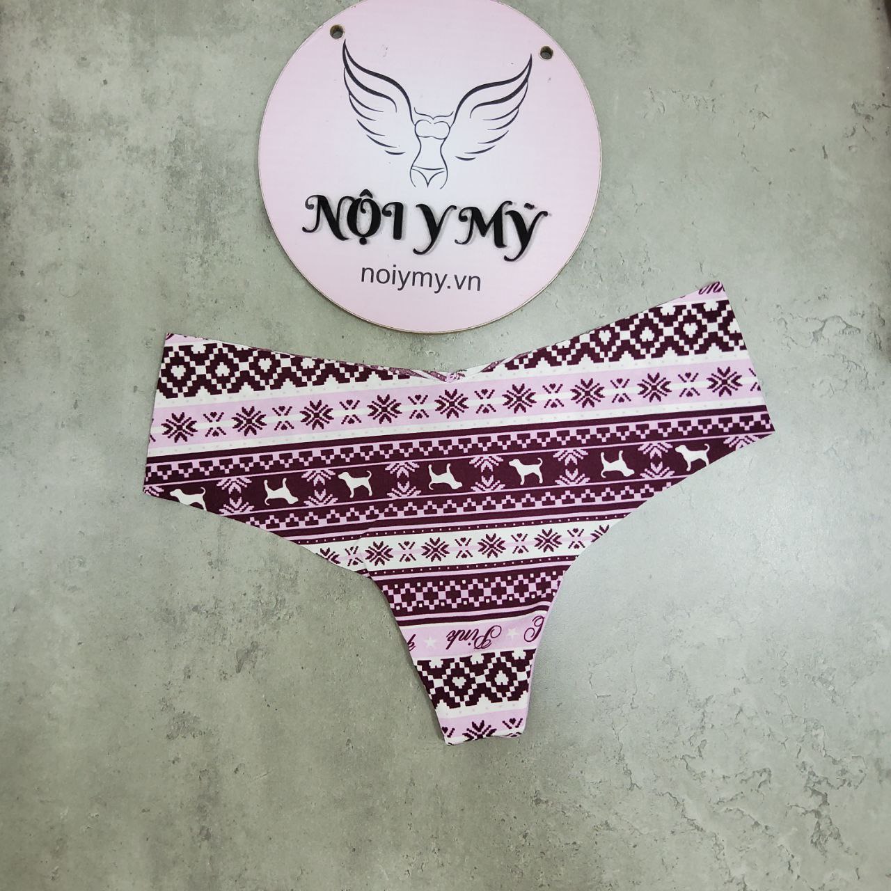 Quần lót Pink lọt khe thun lạnh không viền màu tím hoạ tiết 416223