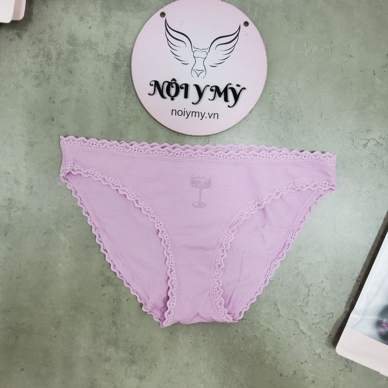 Quần lót Victoria’s Secret bikini cotton viền ren màu hồng tím hoạ tiết 417814