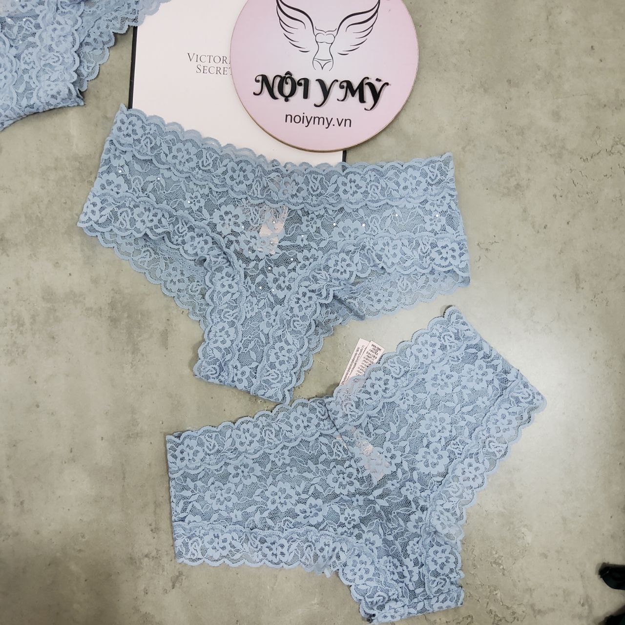 Quần lót Victoria’s Secret nửa mông ren màu xanh xám 27184072 (Sao chép)