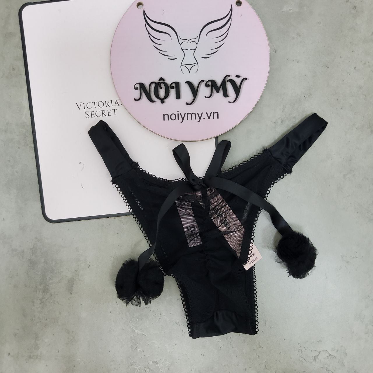 Quần lót Victoria Secret nửa mông thun lạnh phối ren phía sau đính nơ màu đen 431494qb4