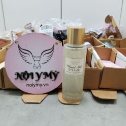 Xịt thơm toàn thân VICTORIA’S SECRET Whipped Sugar & Milk Fragrance Mist