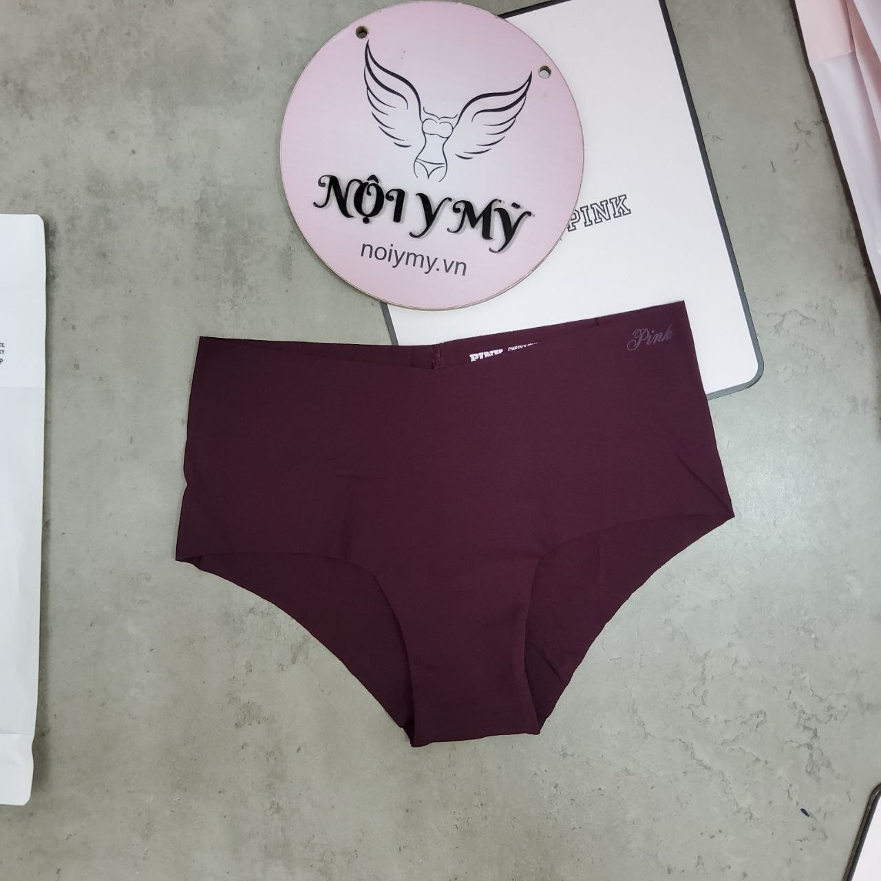 Quần lót Pink nửa mông thun lạnh không viền màu tím rượu 423369