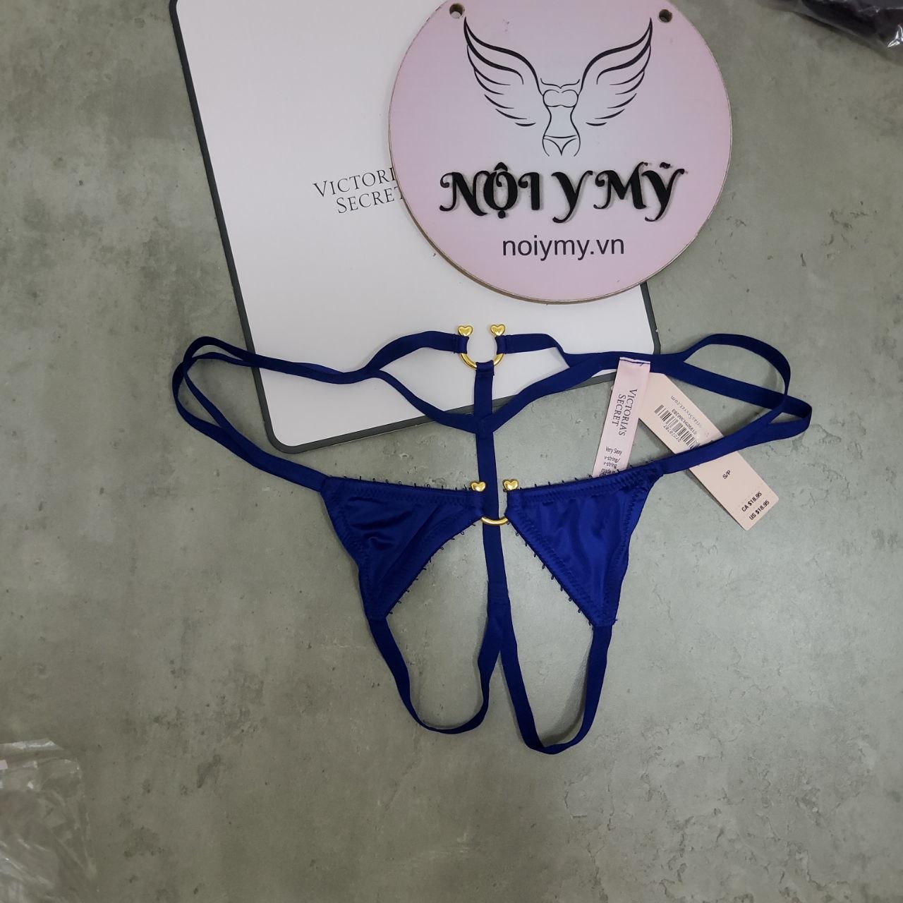 Quần lót Victoria Secret lọt khe dây thun lạnh không đáy 433406qg2 (Sao chép)