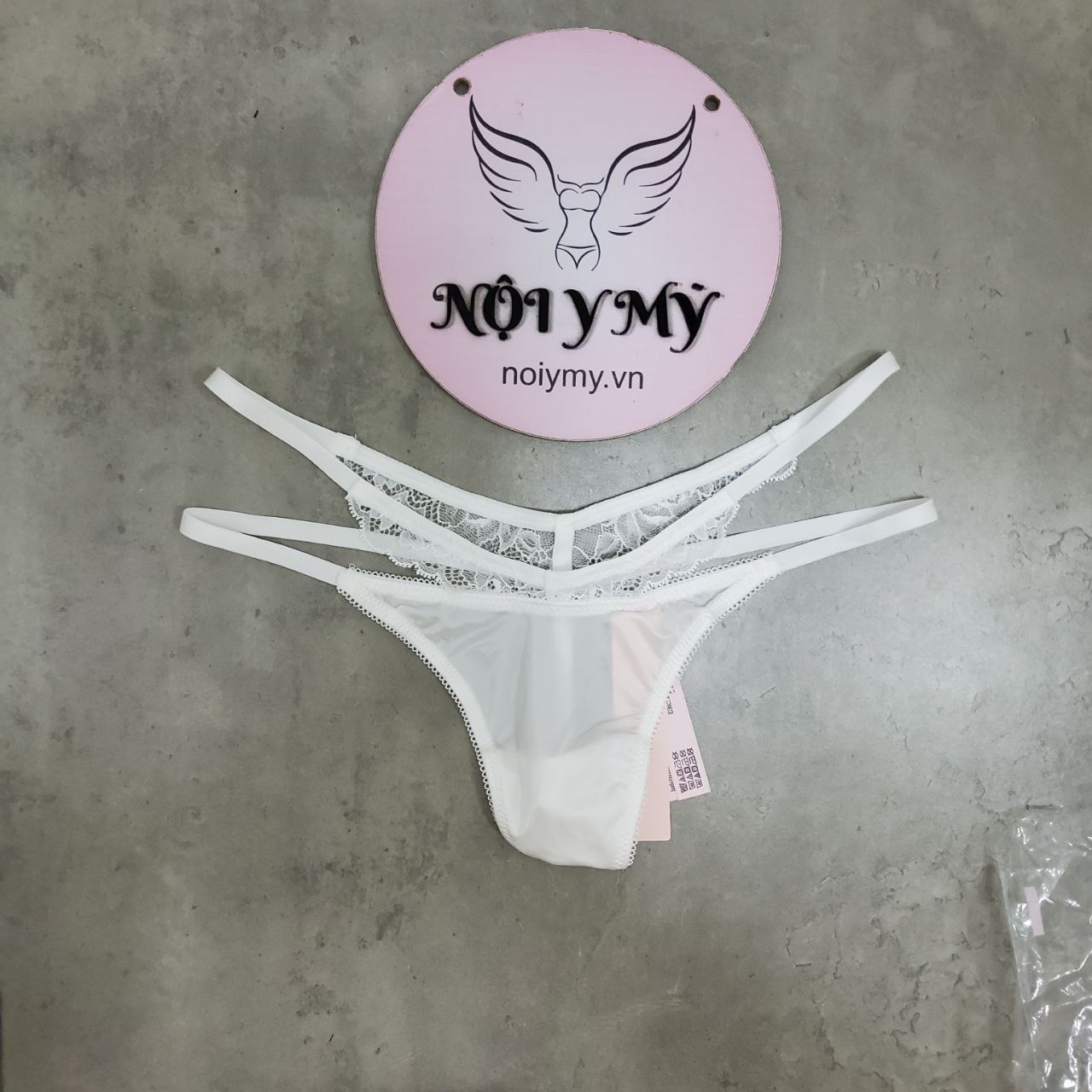 Quần lót Victoria Secret lọt khe dây thun lạnh phối ren màu trắng 433424qbf
